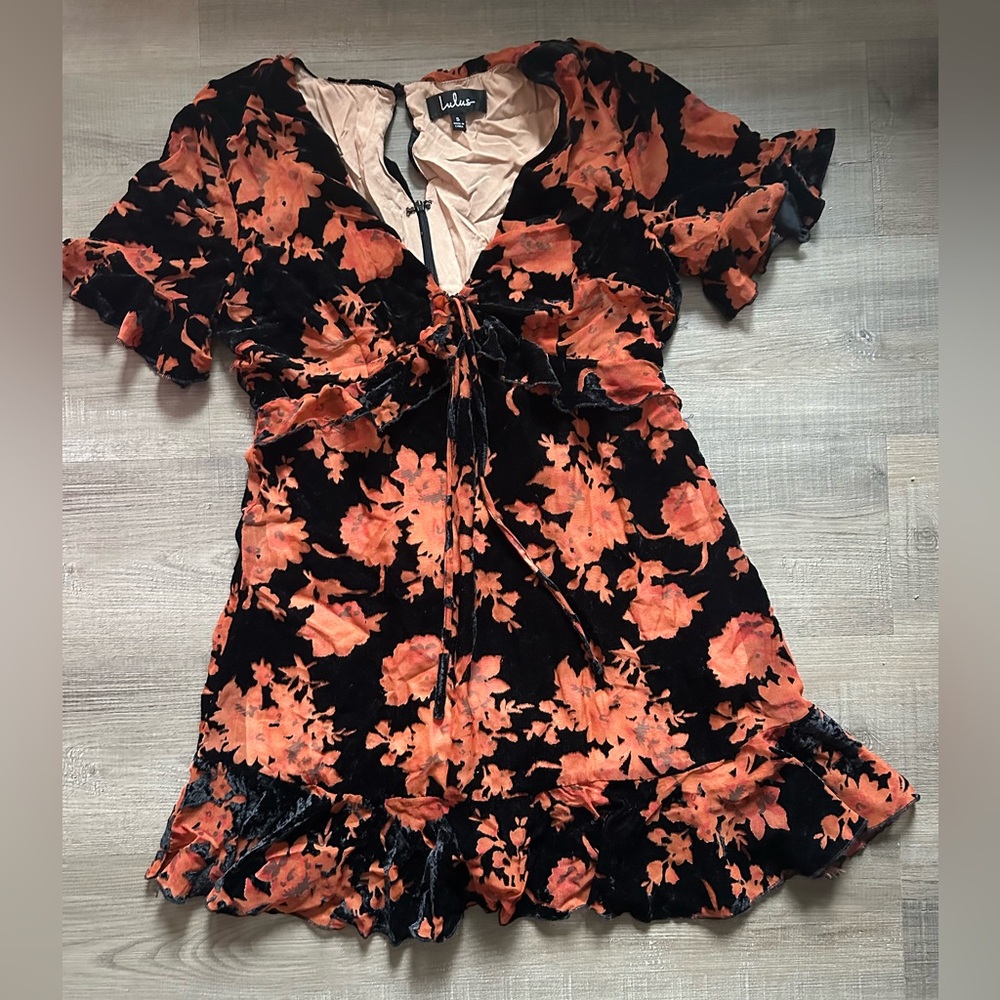 Lulu’s Velvet Mini Dress ~ In great condition
